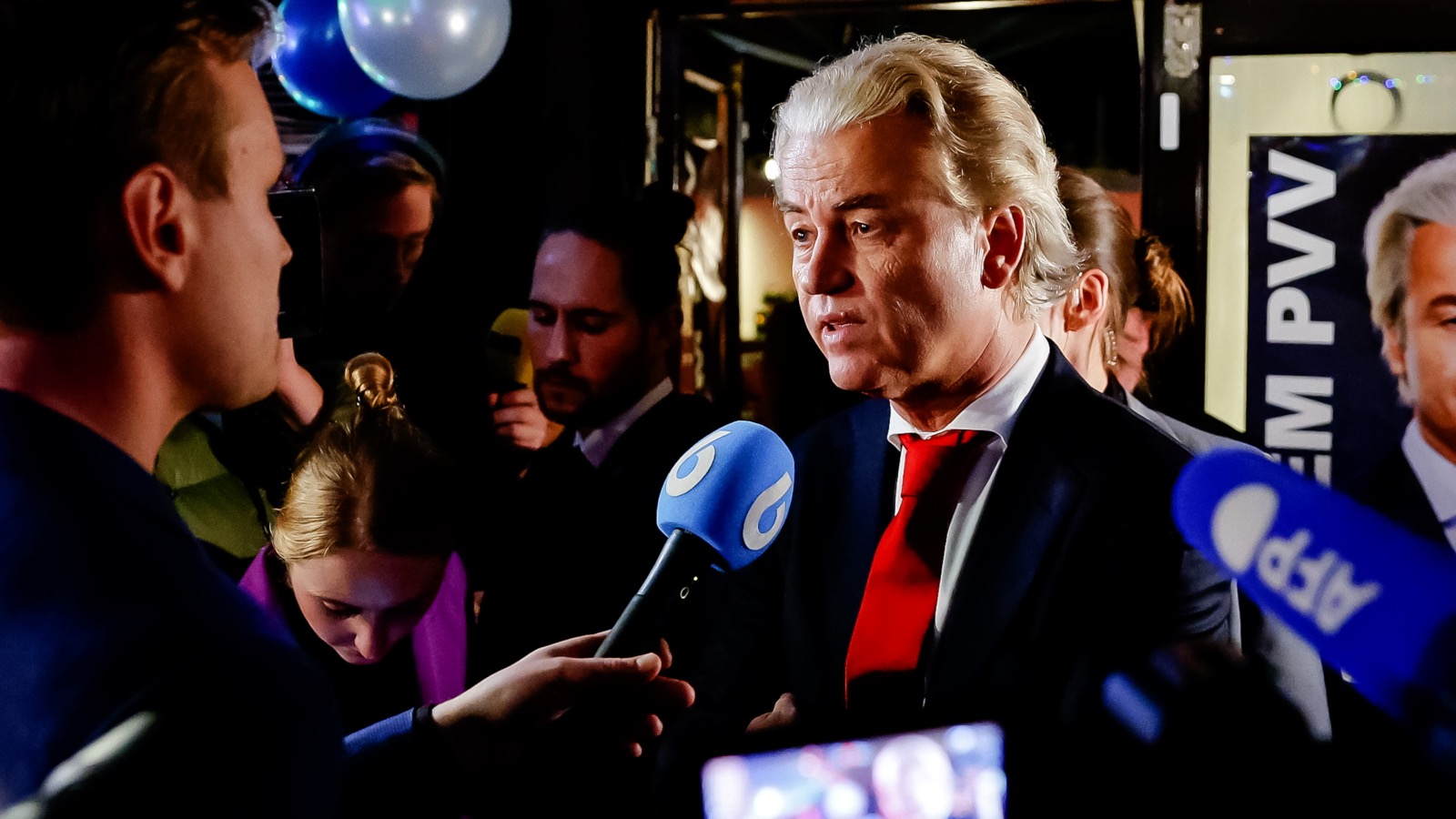 Plannen Pvv Leider Geert Wilders Km H En Goedkoper Tanken Hot Sex Picture