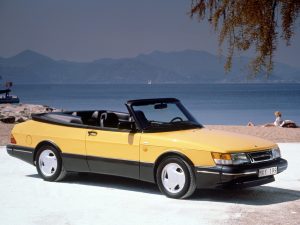 Saab 900