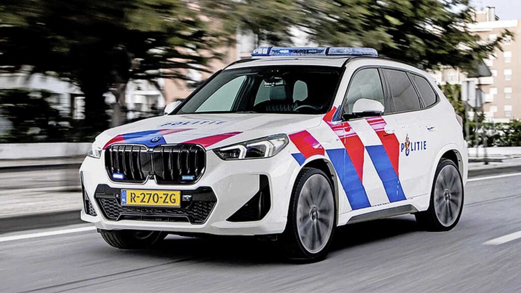 Ford Kuga BMW X1 Politie politieauto elektrische auto