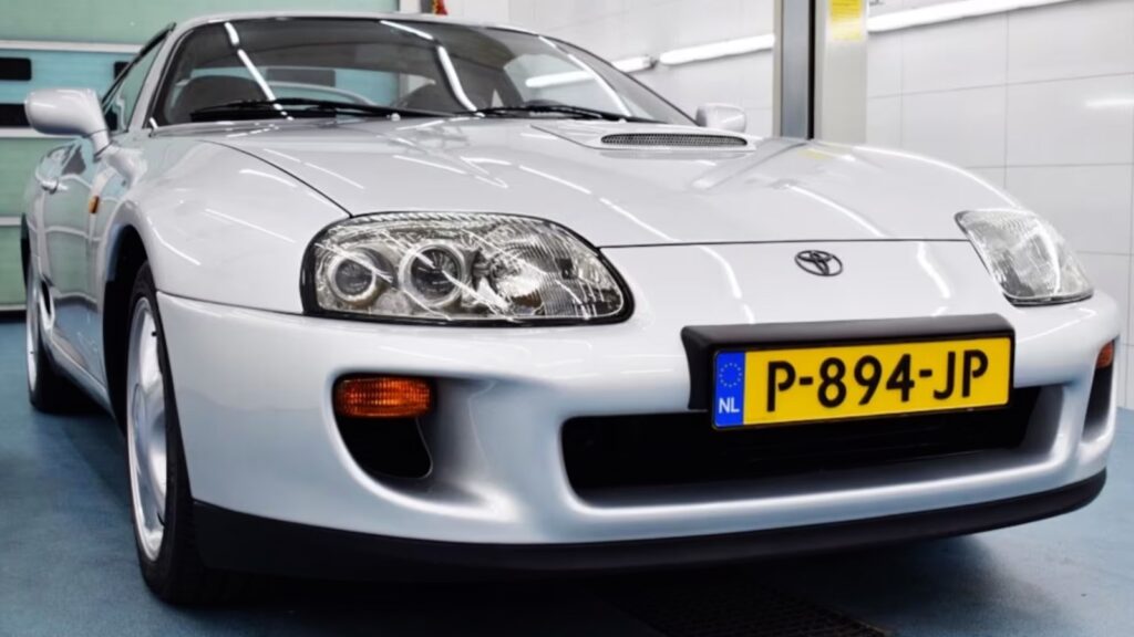 Toyota Supra occasion tweedehands auto fabrieksnieuw stipt polish point Rick van Stippent