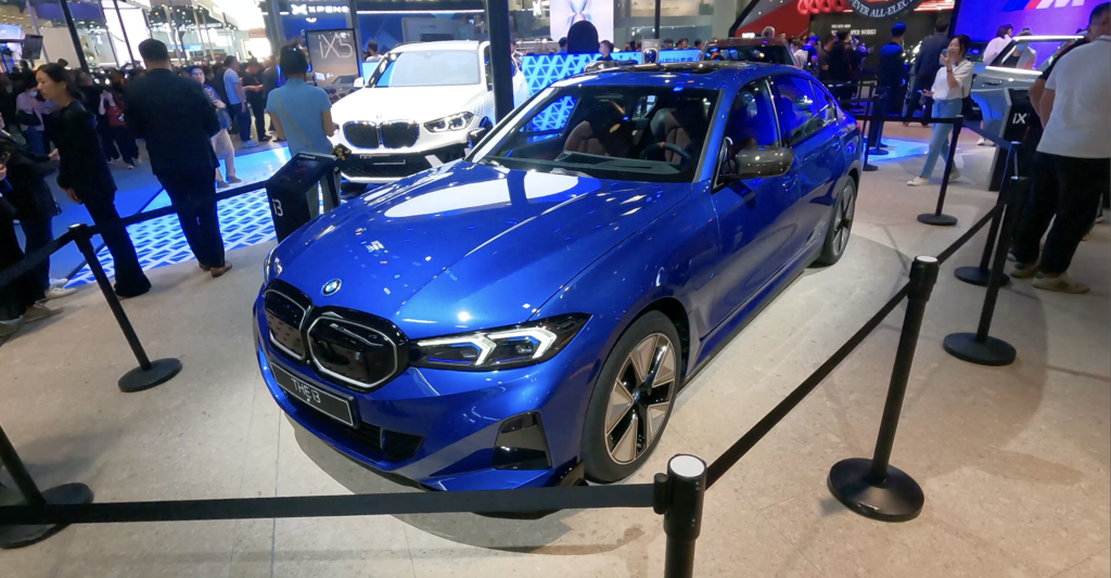 Beijing Auto Show: BMW i3 en Hongqi's voor Nederland