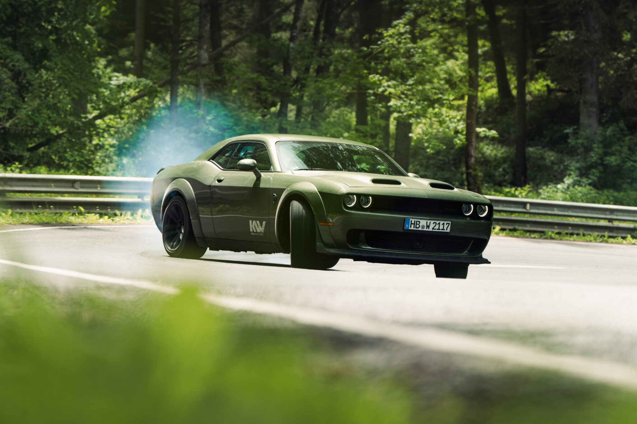 V8 Dodge Challenger Hellcat vs. Mercedes-AMG GT 63