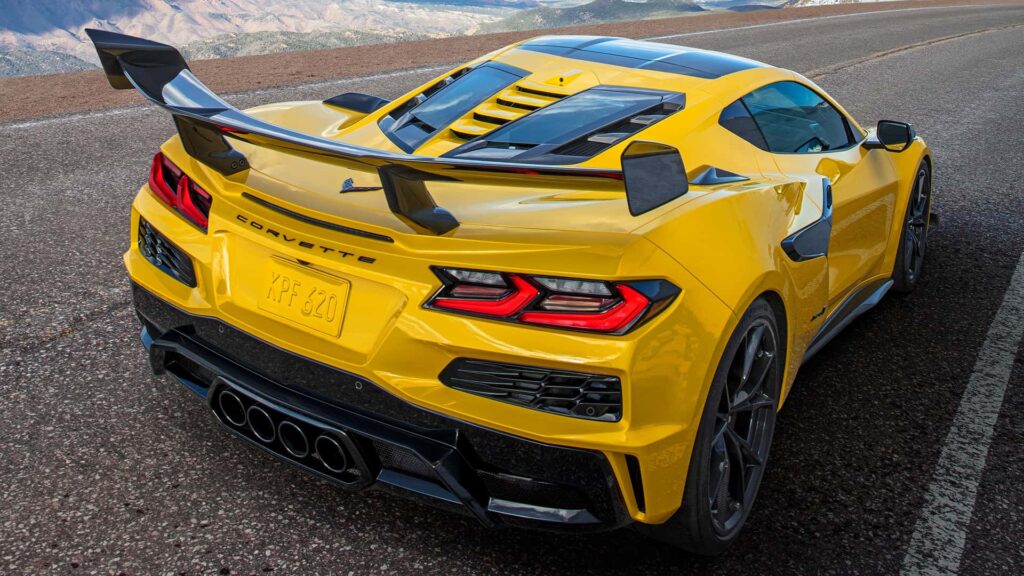 Chevrolet Corvette ZR1 C8 Stingray 1