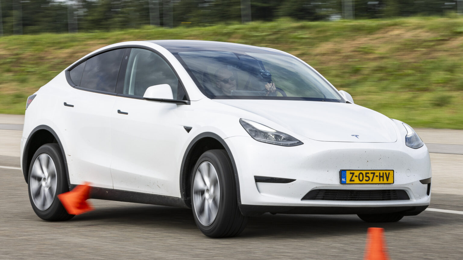 Tesla Model Y vs. Xpeng G6: de beste elektrische auto