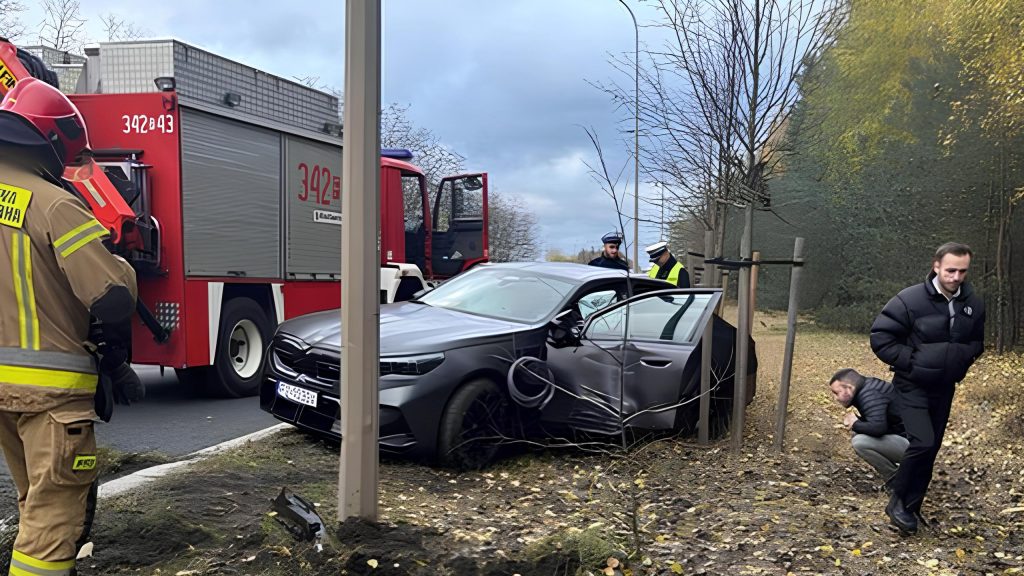 BMW M5 Crash paal