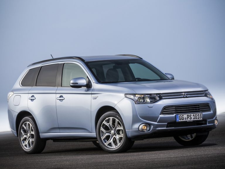 Outlander phev 2013