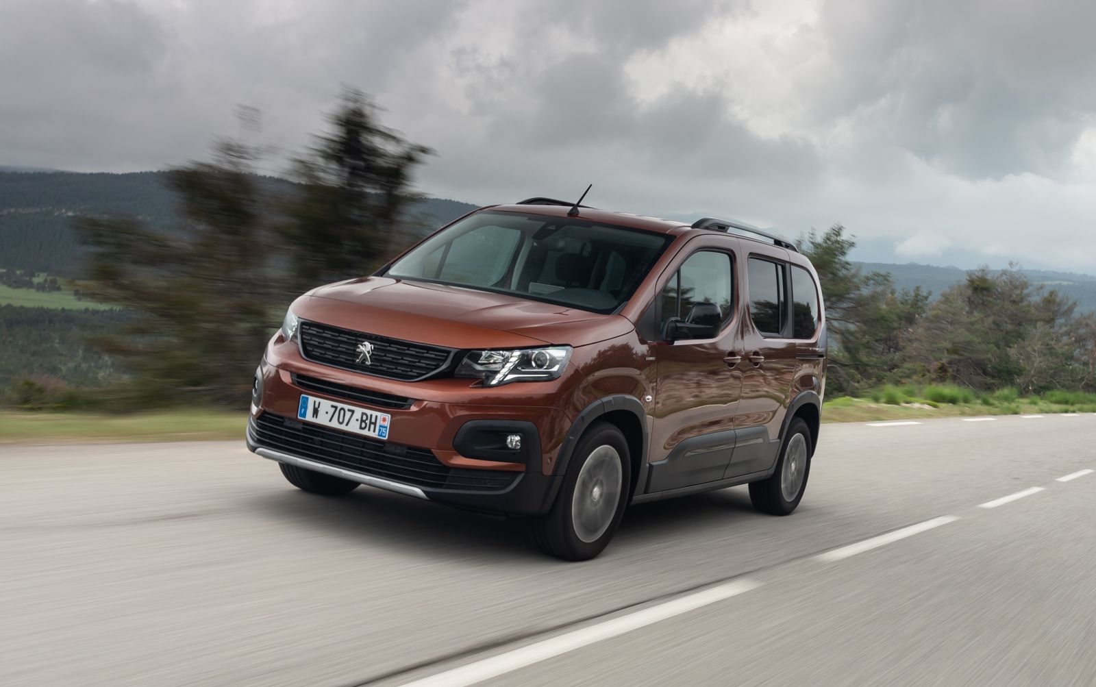 Пежо рифтер отзывы. Peugeot Rifter 2019. Peugeot Rifter 4x4. Пежо Рифтер Фотогалерея. Peugeot Rifter 2020.